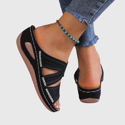 Noëlle™ Lightweight Orthopedic Sandals
